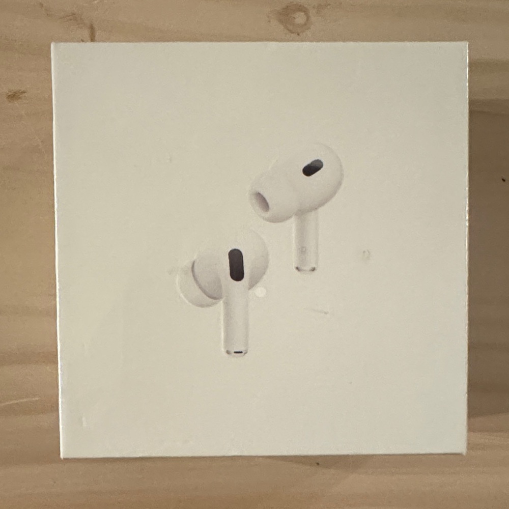 Apple White Earbud Headphones